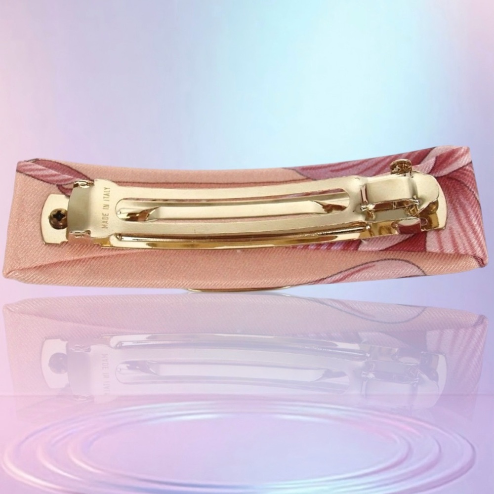 Salvatore Ferragamo Vara Ribbon Hair Clip 😍 - Picture 9 of 9